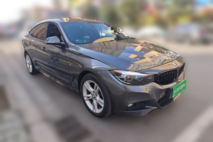 Used BMW 3 Series GT 2020 320i M Sport Package Front Right 45 Deg