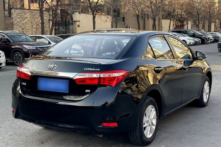 Used Toyota Corolla 2017 1.6L Manual GL Exterior 4