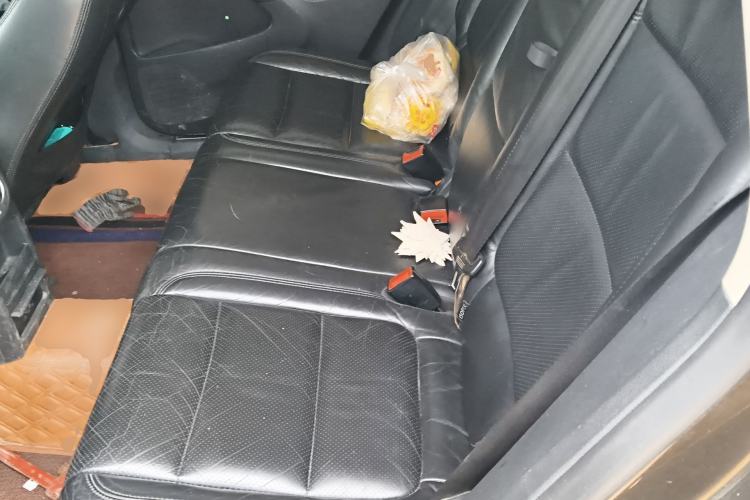 Used Volkswagen Tiguan 2015 2.0 TSI Automatic All-Wheel Drive Luxury Edition Left Rear Seat