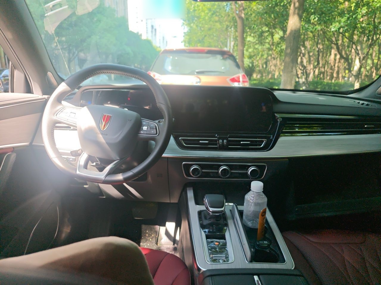 Hongqi HS5 2025 2.0T Two-Wheel-Drive Xuan Ying Edition — снимка 9
