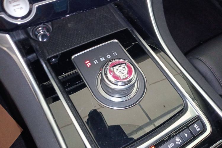 Used Jaguar XEL 2019 2.0T 200 PS Luxury Edition