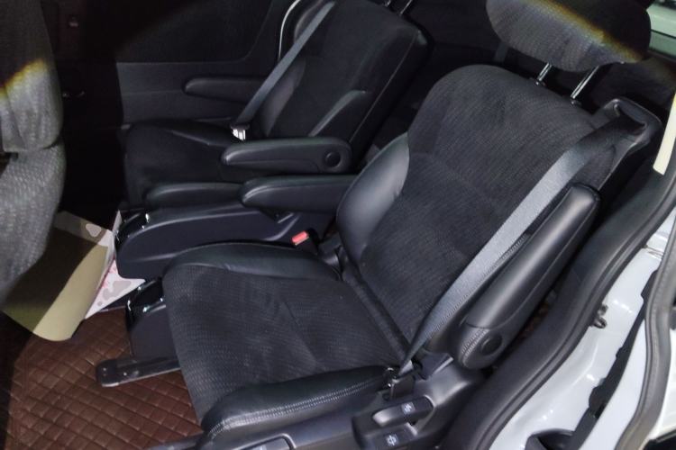 Used Honda Elysion 2024 2.0L eHEV Classic Edition
