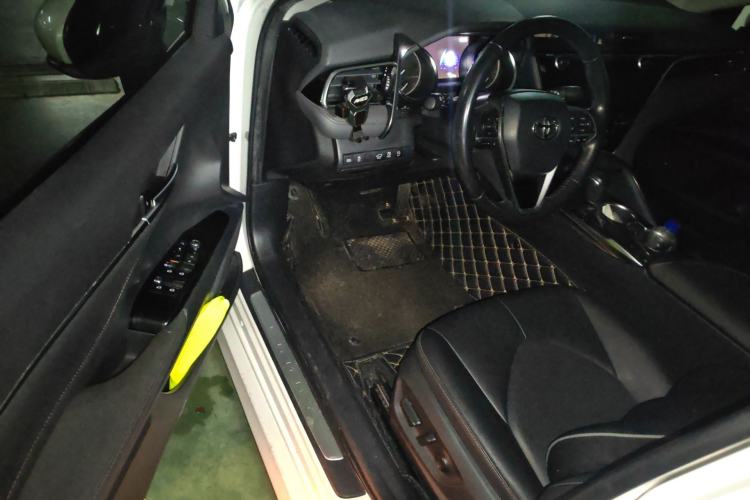 Used Toyota Camry 2019 2.0G Luxury Edition China VI Standard Driver Seat