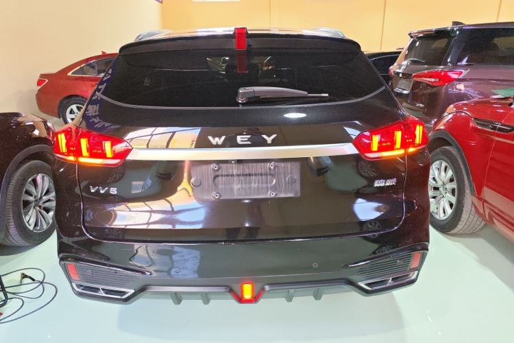 Used Wey VV5 2020 1.5T Two-Wheel Drive Color Pioneer