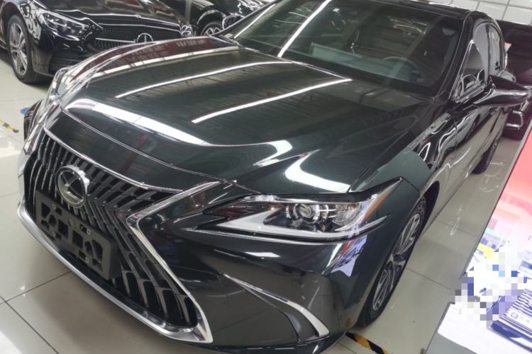 Used Lexus ES 2022 300h Excellence Edition