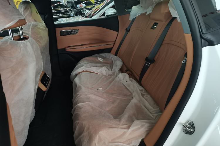 Used Geely Galaxy 8 2025 130km EM-i Prestige Edition Left Rear Seat