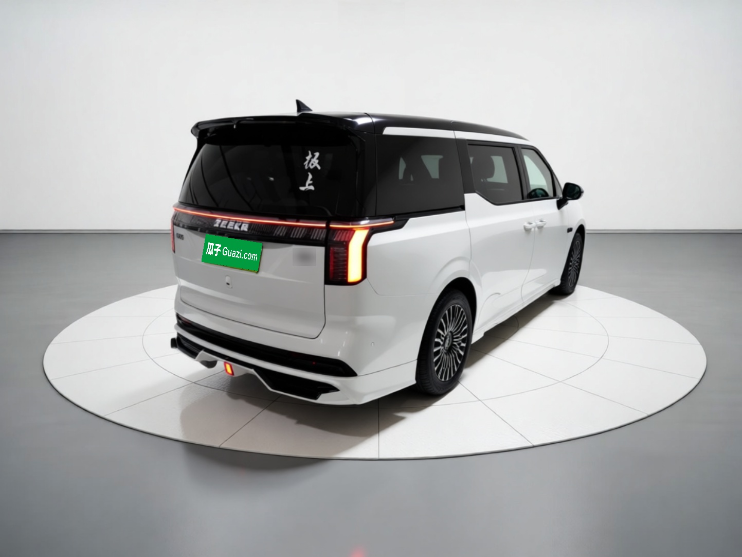 Zeekr 009 2024 7-Seater Aisle Version 108 kWh — снимка 6