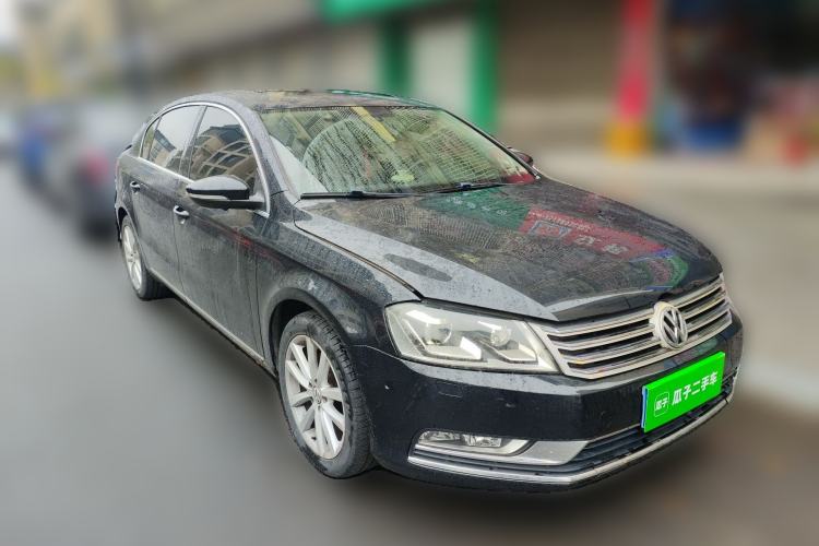 Used Volkswagen Magotan 2012 Facelift 1.8TSI Prestige Model Front Right 45 Deg