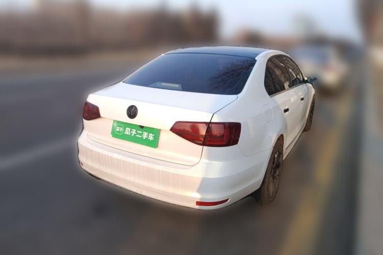 Used Volkswagen Sagitar 2017 230TSI Automatic Luxury Edition
