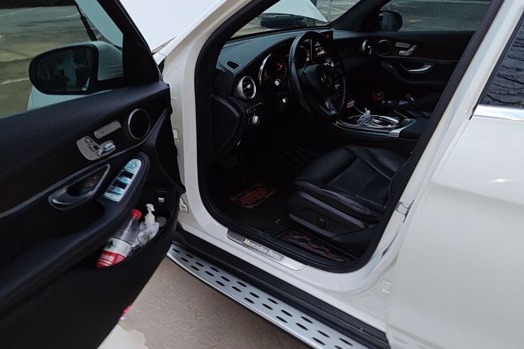 Used Mercedes-Benz GLC 2019 GLC 300 L 4MATIC Dynamic Model
