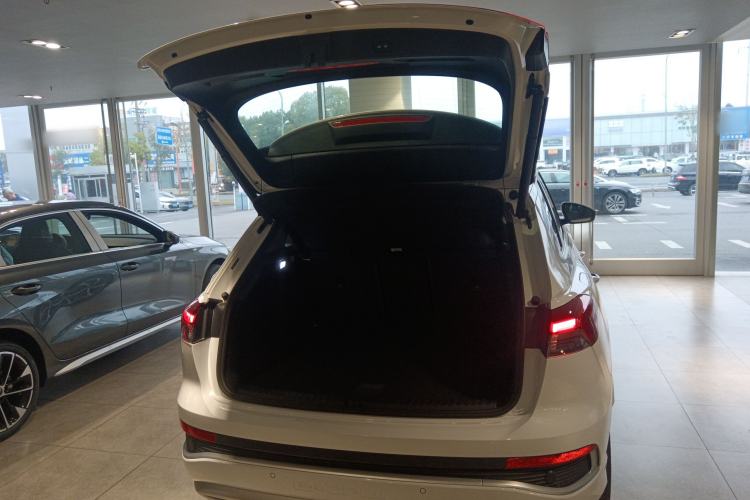 Used Audi Q4 e-tron 2024 40 e-tron Boundary Edition
