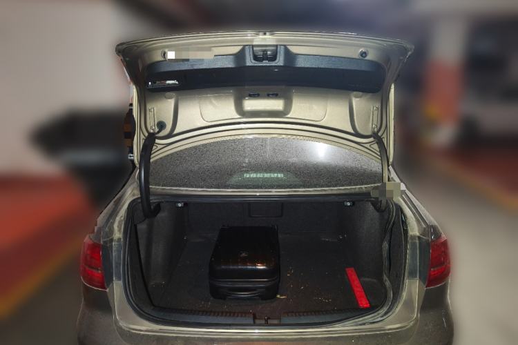 Used Volkswagen Sagitar 2015 1.6L Automatic Comfort Model Trunk