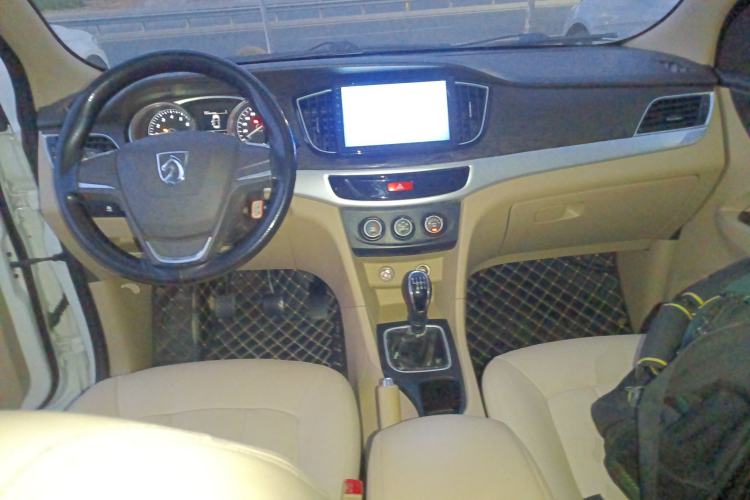 Used Wuling 730 2020 Commercial Vehicle 1.5L Manual Value Edition 7 Seats
