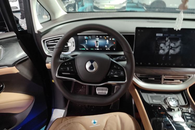 Used Denza D9 2024 DM-i 1050 Luxury Model Steering Wheel
