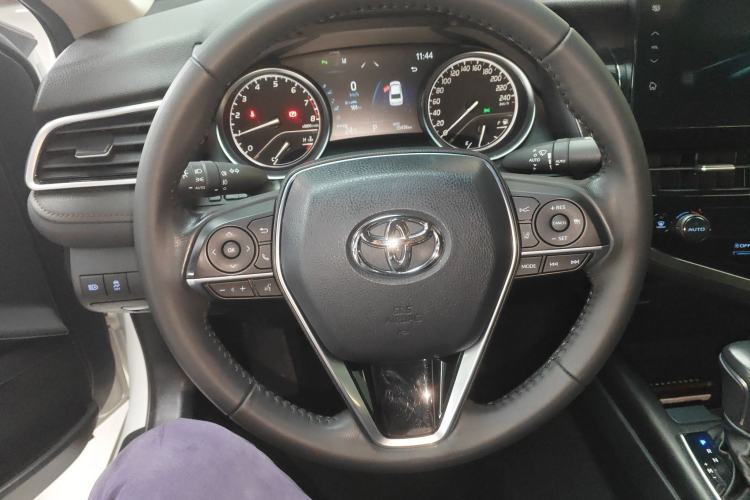 Used Toyota Camry 2021 2.0G Luxury Edition Steering Wheel