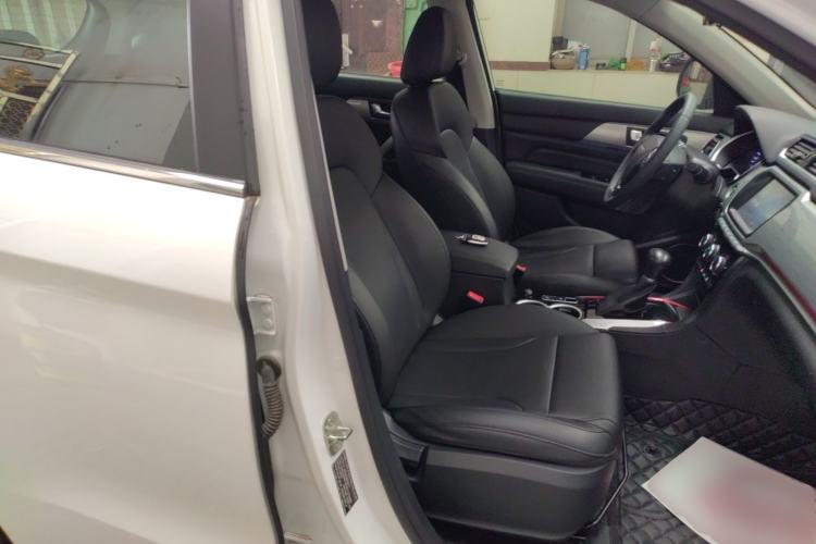 Used Haval H2 2017 Blue Label 1.5T Automatic Two-Wheel Drive Luxury Model
