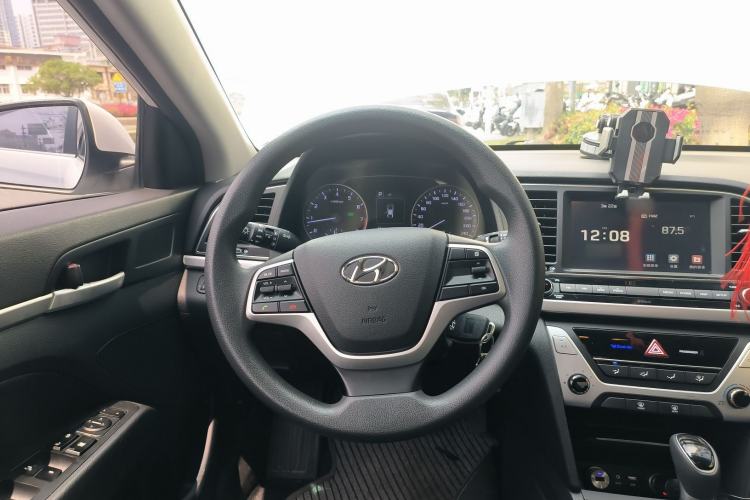 Used Hyundai Elantra (6th Generation / Lingdong) 2016 1.6L Automatic ZhiXuan – Elite Version
