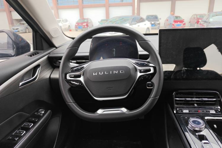 Used Wuling Xingguang 2024 Co-Creation Edition 70 Standard Model