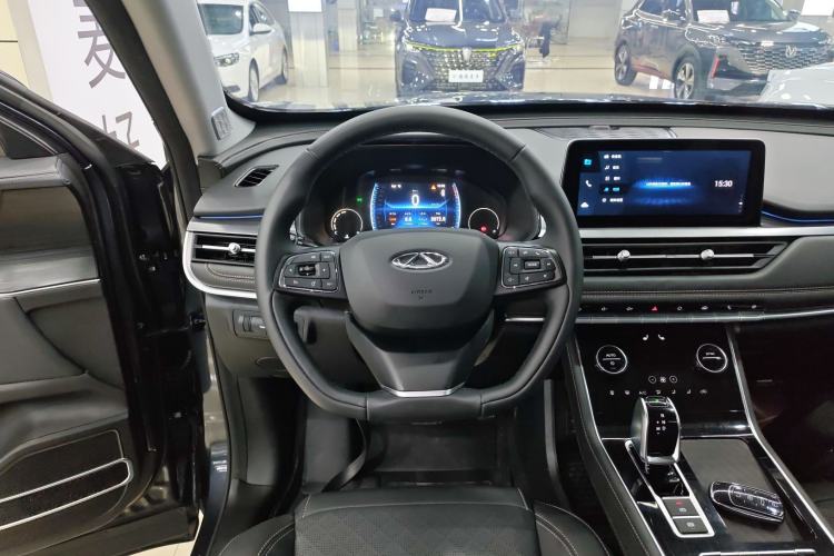 Used Chery Tiggo 8 2025 Excellence Edition 230 TCI Automatic Luxury Version 5 Seats Steering Wheel