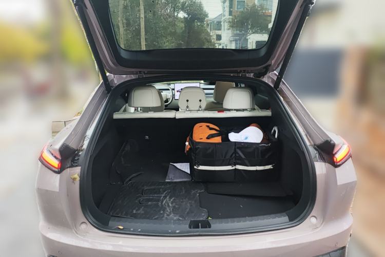 Used ONVO L60 2024 60 kWh Rear-Drive Version Trunk