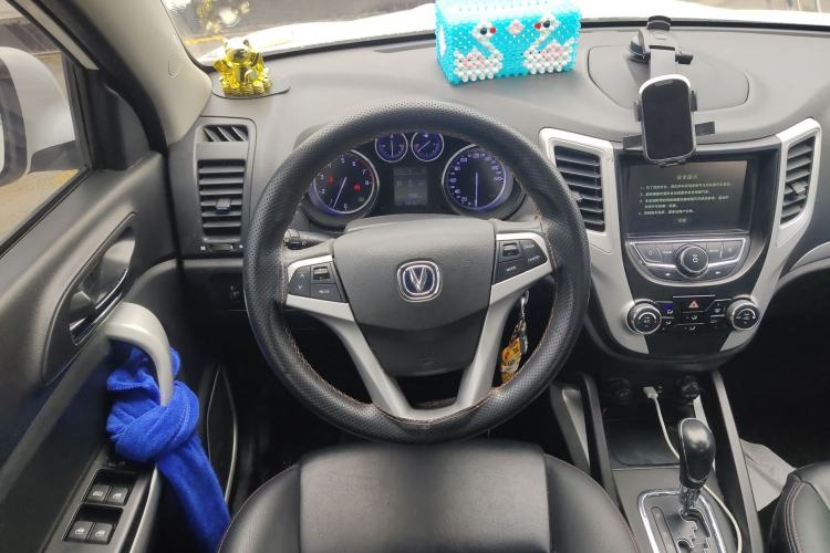 Used CHANGAN CS35 2016 1.6L Automatic Luxury Model China V Standard Steering Wheel