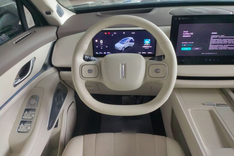 Used Wey Lanshan 2025 Four-Wheel Drive Max Steering Wheel