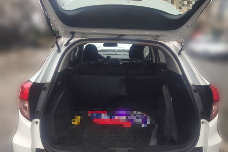 Used Honda Vezel 2015 1.5L CVT two-wheel drive Comfort trim Trunk