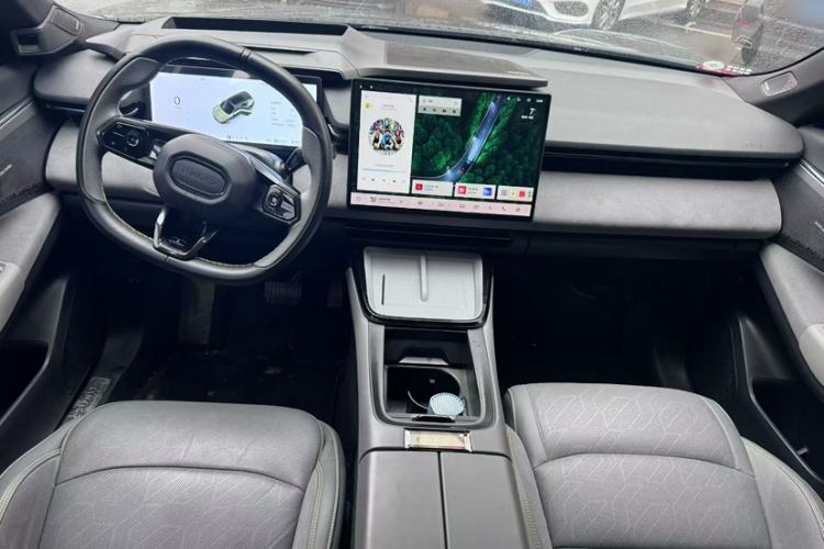 Used Lynk & Co 08 EM-P 2023 120km Long-Range Halo