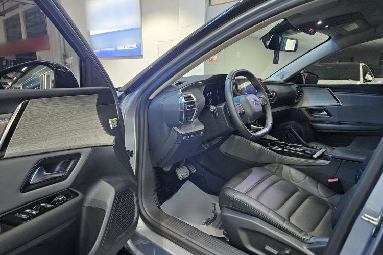 Used Citroen C5 X 2021 1.6T Enjoy the Extraordinary Interior 1