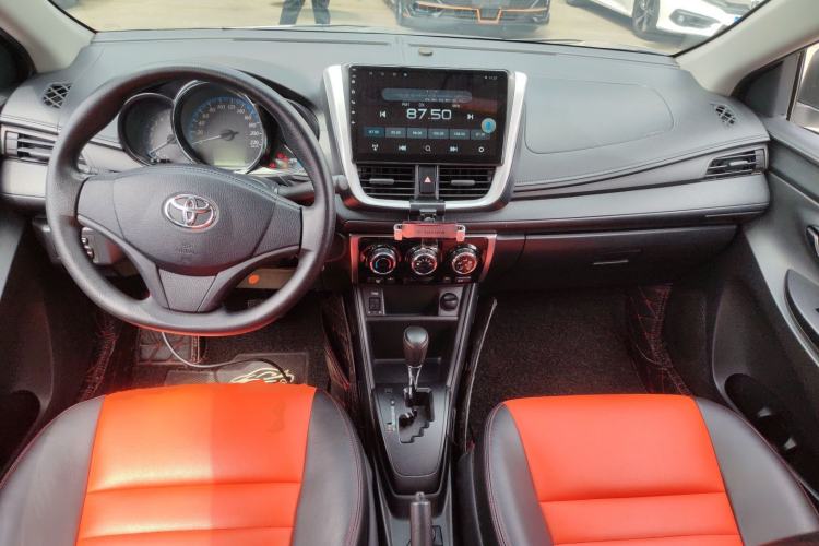Used Toyota YARiS L Zhi Xiang 2019 1.5E CVT Dynamic Edition China VI compliant Center Console