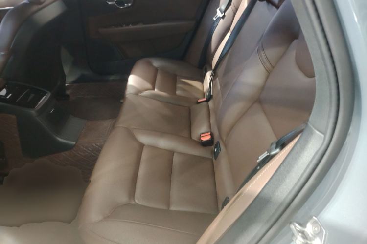 Used Volvo S90 New Energy 2022 T8 eDrive Hybrid Luxury Edition
