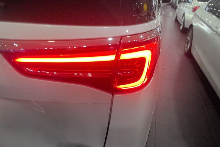 Used Buick GL8 2021 ES Land Cruiser 653T Luxury Edition