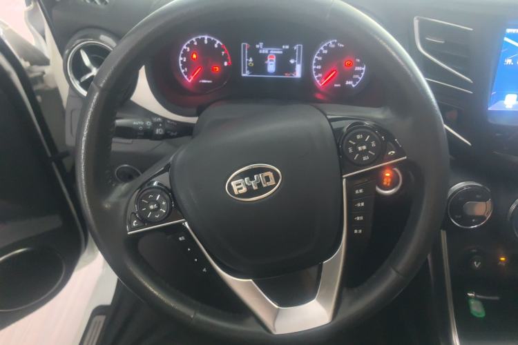 Used BYD Song 2016 1.5TI Manual Luxury Model Steering Wheel