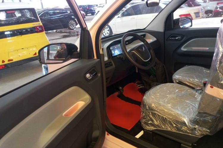 Used Wuling Hongguang MINIEV 2022 Macaron Fashion Model Lithium Iron Phosphate
