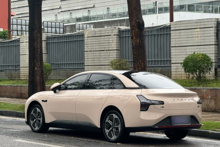 Used XPeng MONA M03 2024 620 with Ultra-Long Range
