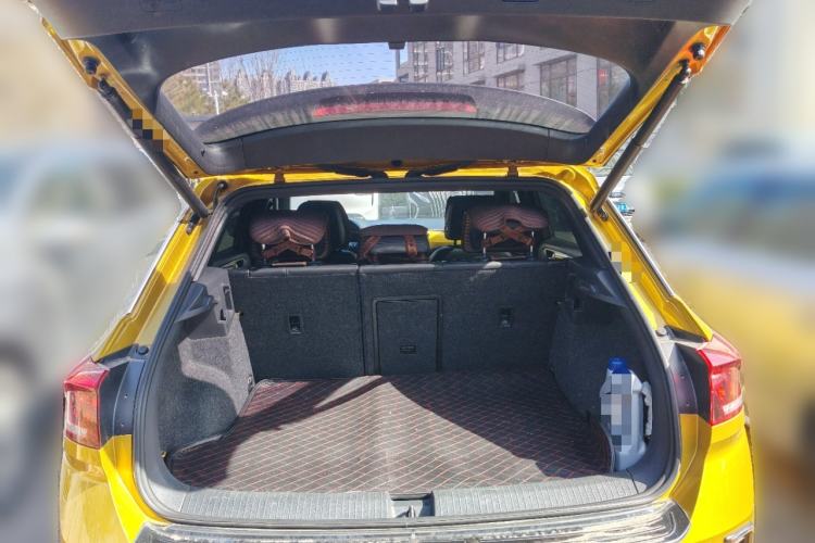 Used Volkswagen T-ROC 2018 280TSI DSG Four-Wheel Drive Luxury Version China V Emission Standard Trunk