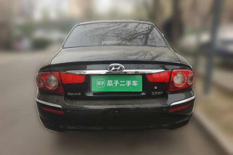 Used Hyundai MoInca 2009 2.0L Automatic Prestige GL Trim
