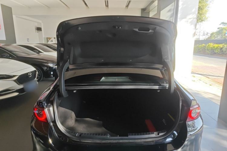 Used Mazda 3 Axela 2021 2.0L Automatic Zhiyao Edition Trunk