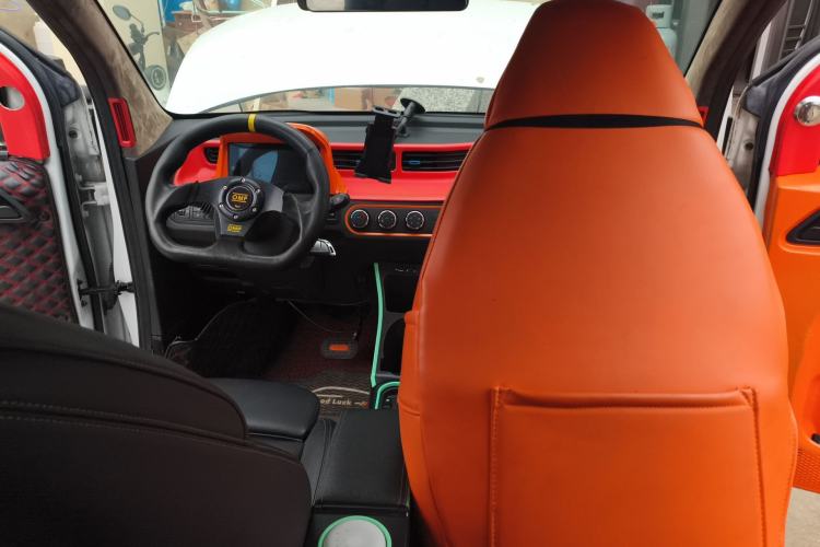 Used Wuling Hongguang MINIEV 2020 Enjoyment Model Lithium Iron Phosphate Center Console