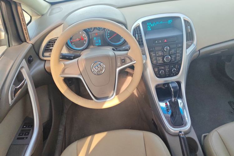 Used Buick GT 2013 GT 1.6L Automatic Fashion Edition Steering Wheel