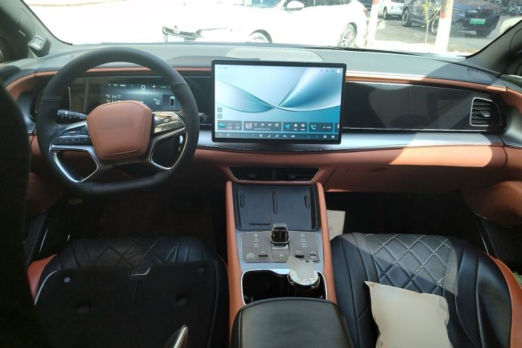 Used BYD Sealion 07 EV 2024 610 Long-Range Version Center Console