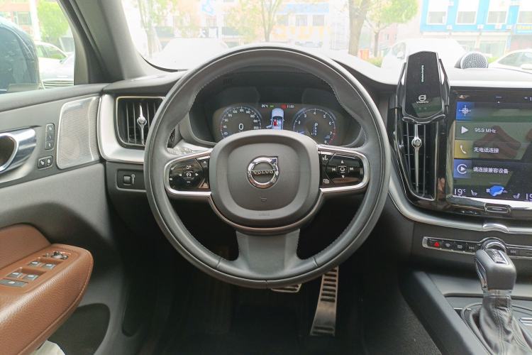 Used Volvo XC60 2021 T5 4x4 Smart Luxury Edition
