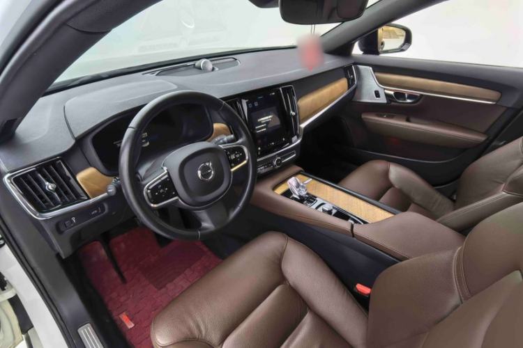 Used Volvo S90 2022 B5 Zhiyi Luxury Edition
