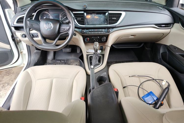 Used Buick GT 2015 15N Automatic Elite Version Center Console