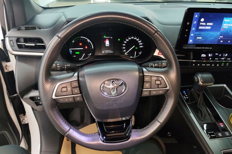 Used Toyota SIENNA 2023 2.5L Hybrid Deluxe Edition Steering Wheel