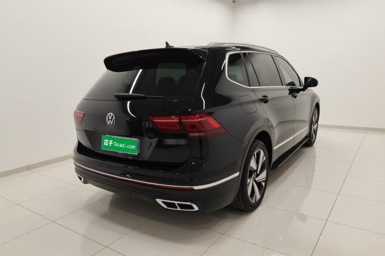 Used Volkswagen Tiguan L 2023 Restyled 330TSI Automatic Two-Wheel Drive R-Line Enhanced Comfort Version