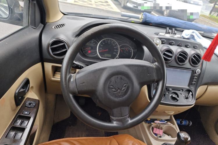 Used Wuling Hongguang 2013 1.5L Luxury Model Steering Wheel