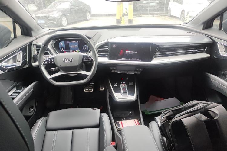 Used Audi Q4 e-tron 2024 40 e-tron Adventure Edition Center Console