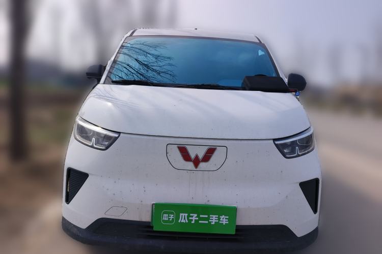 Used Wuling Yangguang 2024 300KM Comfort Version Passenger Van 75kW

