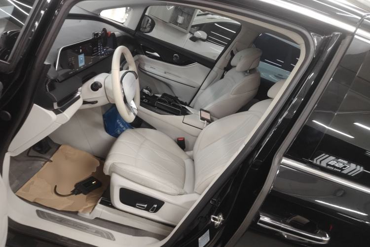 Used FORTHING Xinghai V9 2024 1.5TD 200km Chinese Knot Series Luxury Version
